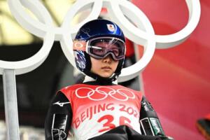 高梨沙羅のスーツメーカーはミズノ「検査ギリギリを攻めて失格に」