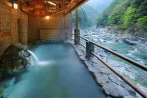 【冬旅】海外からの観光客に大人気！日本の温泉街おすすめ5選